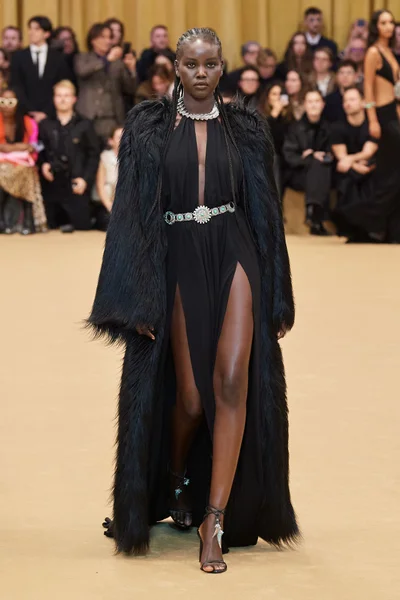 Look 49